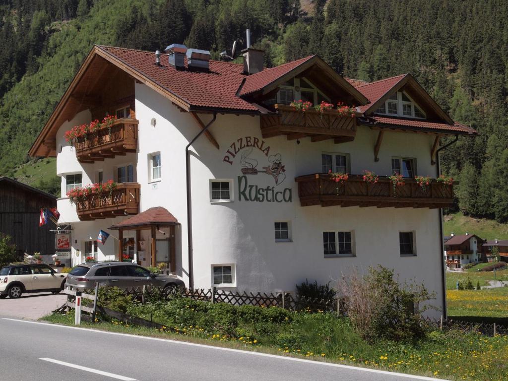 Apart Rustica Kaunertal Luaran gambar