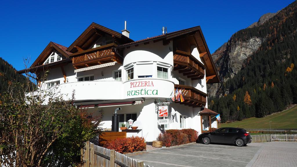Apart Rustica Kaunertal Luaran gambar